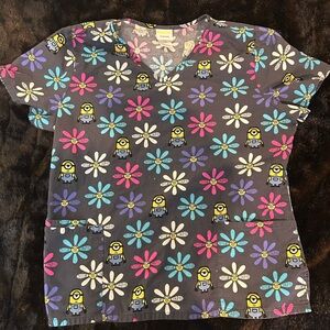 Minions Scrub Top Large Despicable Me Flowers V Neck Pockets Nursing Vet Tech